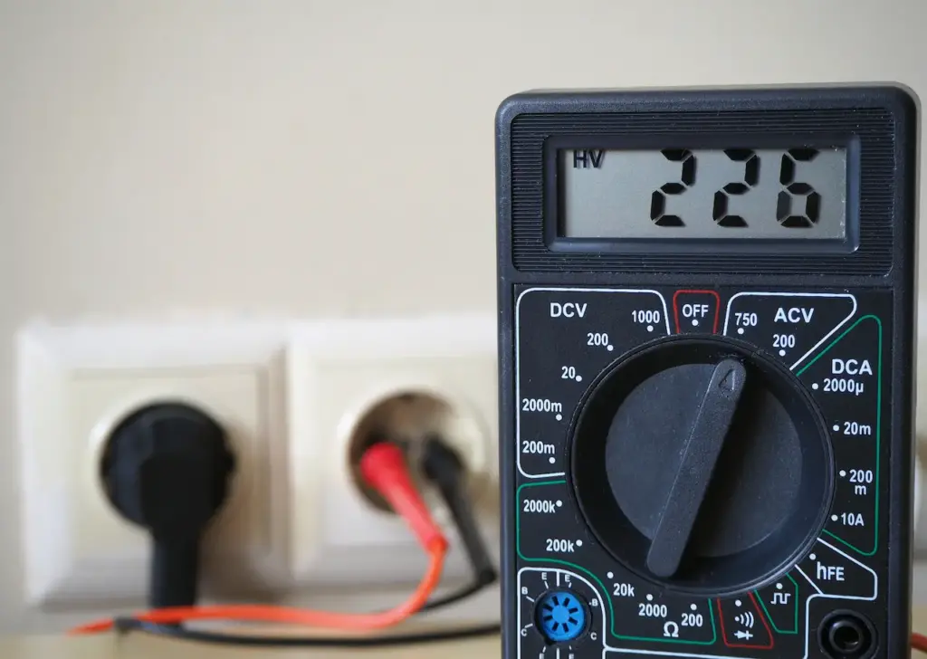 Install Power Points, Controlling Voltage Using A Digital Voltmeter