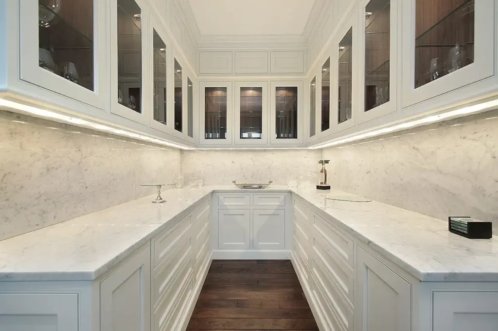 Luxurious Kitchen Perfect Butler's Pantry